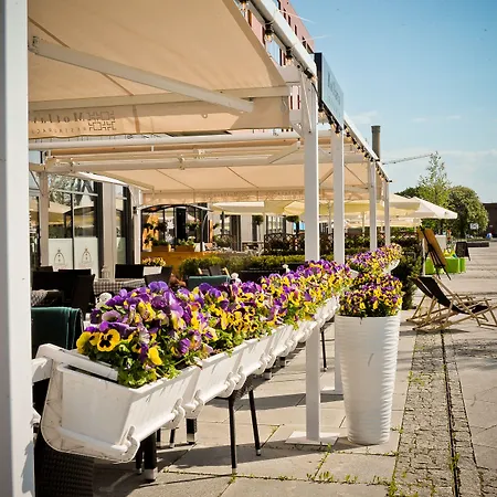 Grand - Modern Old Town