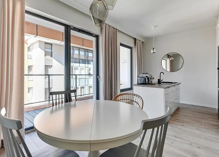 Grand - Modern Old Town